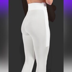 Design Veronique Compression Garment - Size M. Black.